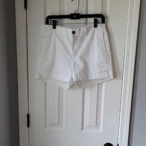 White Bermuda Shorts with Tailored Look and Textured Fabric